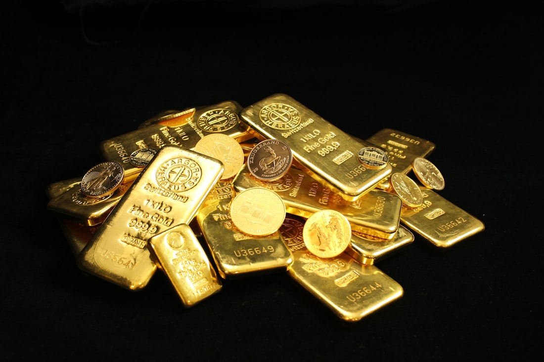 Koin emas bertumpuk, ilustrasi transaksi deposit dan withdraw